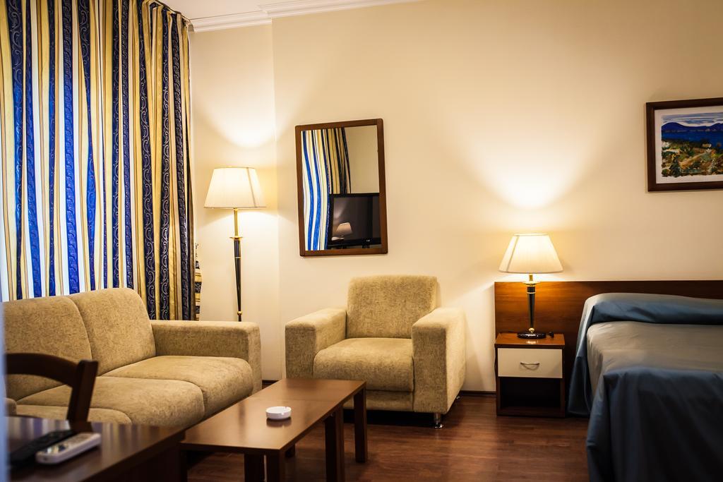 Europa Residence Atyraū Esterno foto